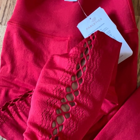 NWT Fabletics Leggings - Picture 4 of 5